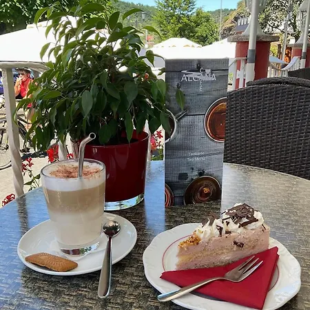 Pensionat Cafe Baeckerei Alcana Mirco Muench