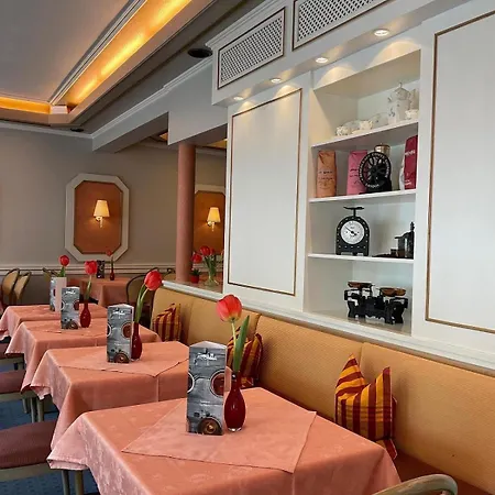 Cafe Baeckerei Alcana Mirco Muench