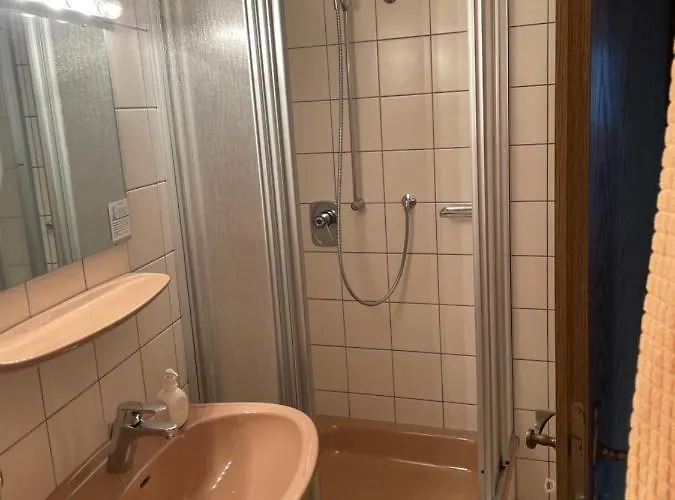 بيت ضيافة Cafe Baeckerei Alcana Mirco Muench